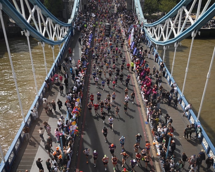 London Marathon sets record after 1.8% of UK adult population applies for 2027 race
