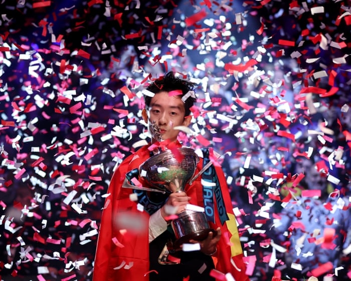 Wu Yize beats Shaun Murphy in thrilling final frame to win World Snooker Championship