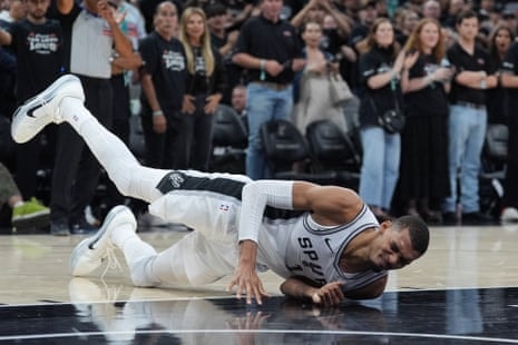 Broken bodies everywhere: are injuries about to be declared winners of the NBA playoffs? - foto 2
