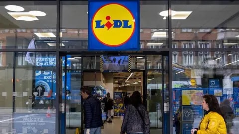 Lidl's new loyalty scheme less generous, shoppers say - foto 2