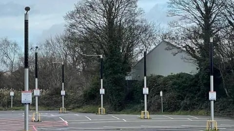 Bright idea? UK firm pioneers data centres using lampposts - foto 3