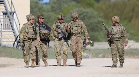 US to cut troop levels in Germany by 5,000 amid Trump spat with Merz - foto 3